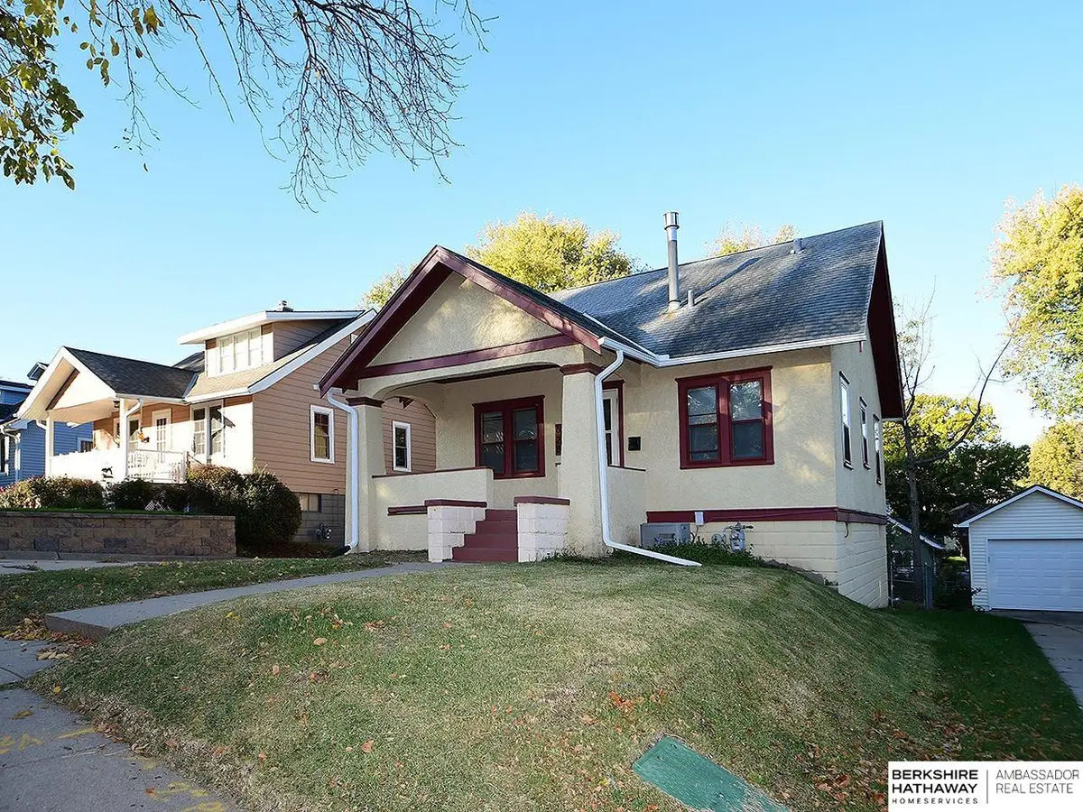 628 N 47 Street, Omaha, NE 68132 - #1