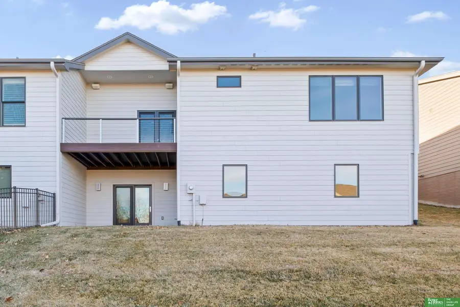 5811 N 159th Street, Omaha, NE 68116 - #3