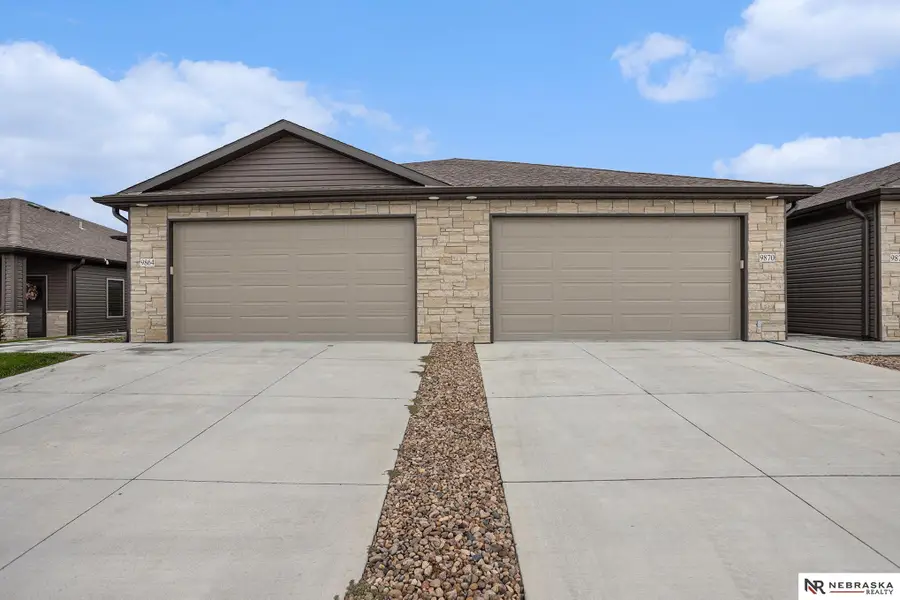 9870 Del Rio Drive, Lincoln, NE 68516 - #2