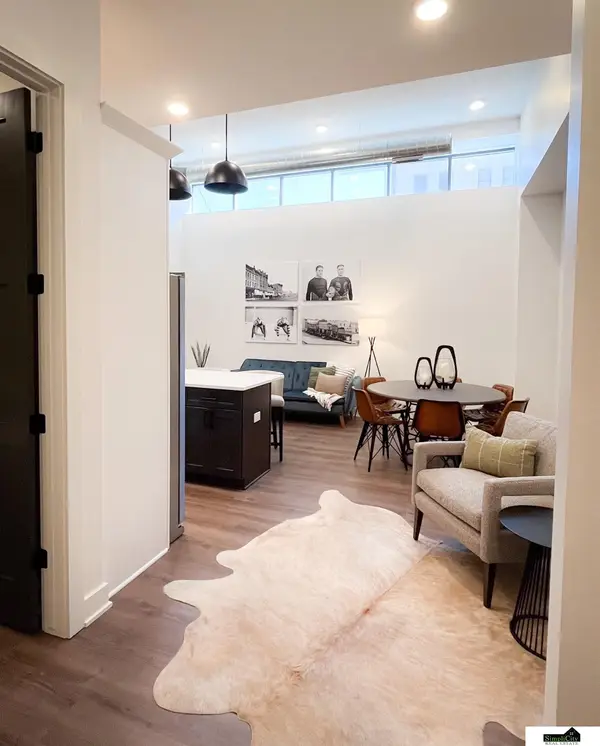 1040 O Street #210, Lincoln, NE 68508