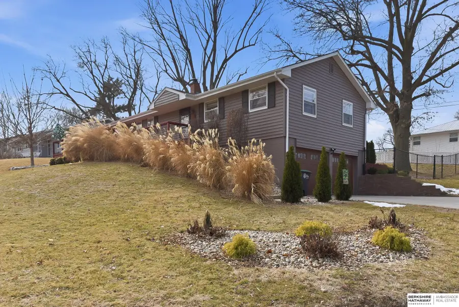 3302 S 106th Street, Omaha, NE 68124 - #2