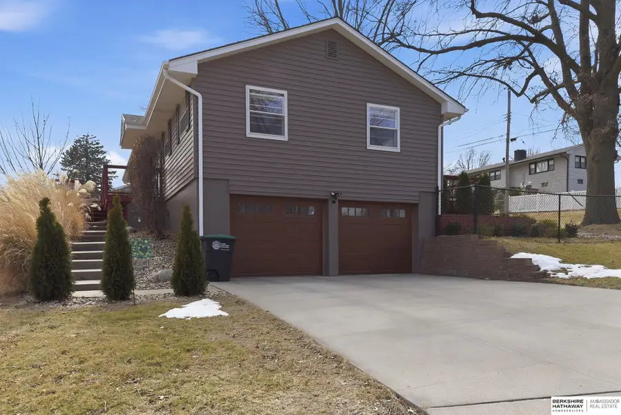 3302 S 106th Street, Omaha, NE 68124 - #3
