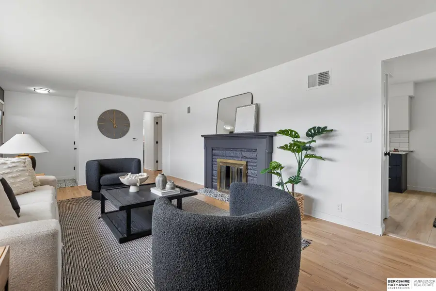 1112 S 93 Avenue, Omaha, NE 68124 - #3