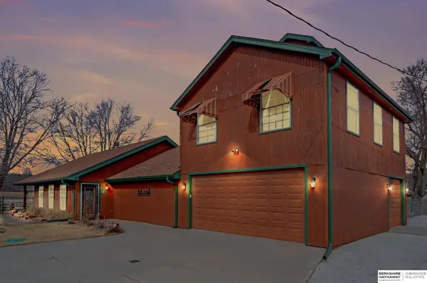 2166 E Lake Drive, Union, NE 68455