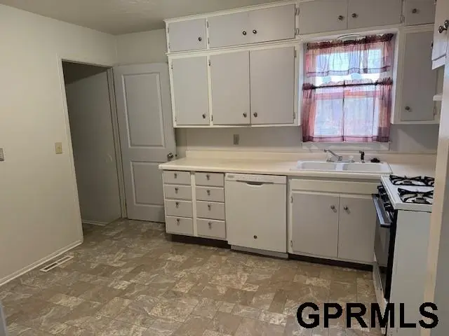 2333 Olive Street, Bellevue, NE 68147 - #3