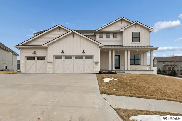 7123 N 172nd Street, Bennington, NE 68007