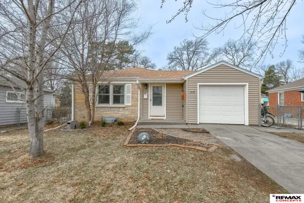 1319 S 49th Street, Lincoln, NE 68510