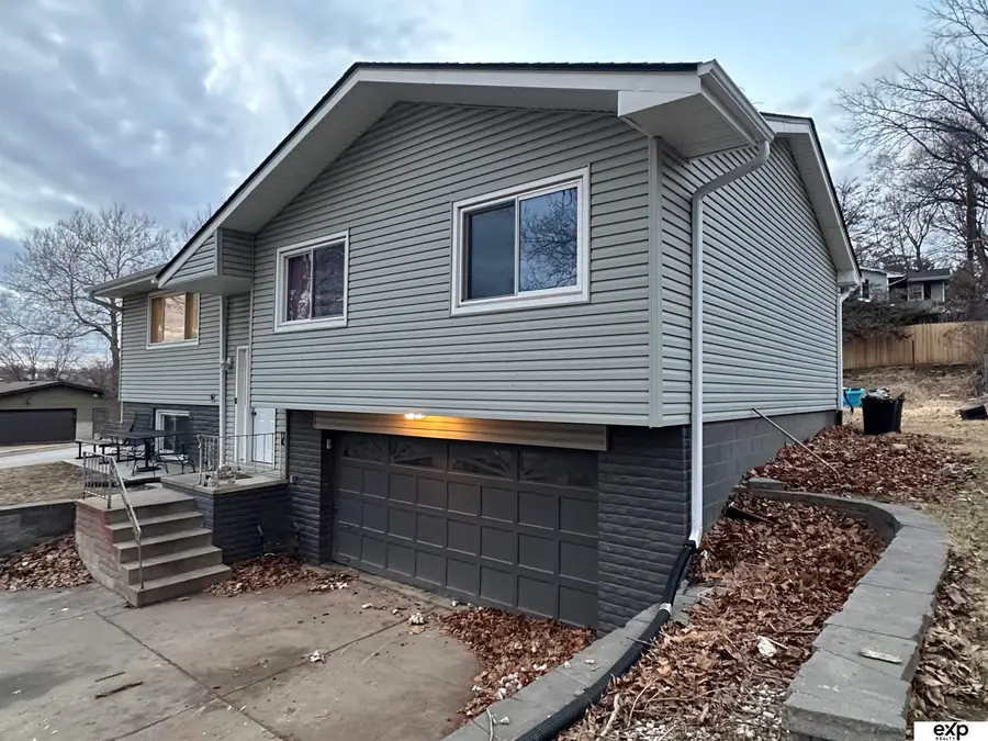 2004 Pleasantview Lane, Bellevue, NE 68005 - #2