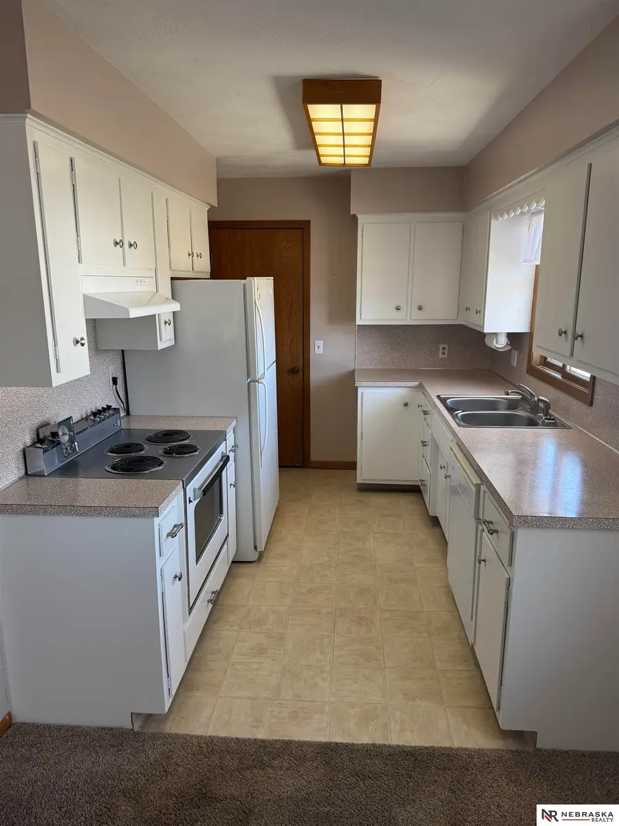 509 Pontiac Drive, Gretna, NE 68028 - #2