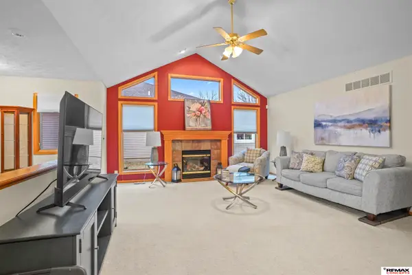 8105 Cheney Ridge Road, Lincoln, NE 68516