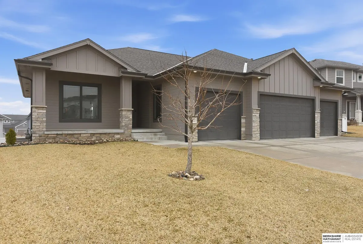 17122 Potter Street, Bennington, NE 68007 - #1