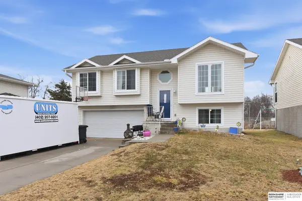 4935 N 17th Street, Omaha, NE 68110