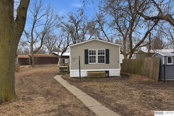 7627 N 101st Plaza #25, Omaha, NE 68122