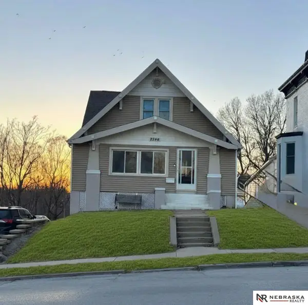 2744 S 10th Street, Omaha, NE 68108