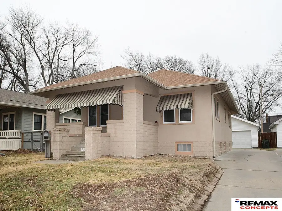 850 S 36th Street, Lincoln, NE 68510 - #2