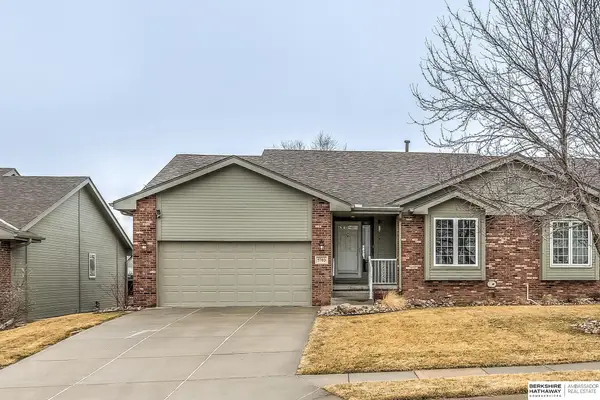 5703 N 167 Avenue Circle, Omaha, NE 68116