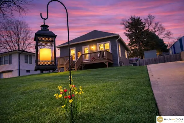 2915 N 206 Street, Elkhorn, NE 68022