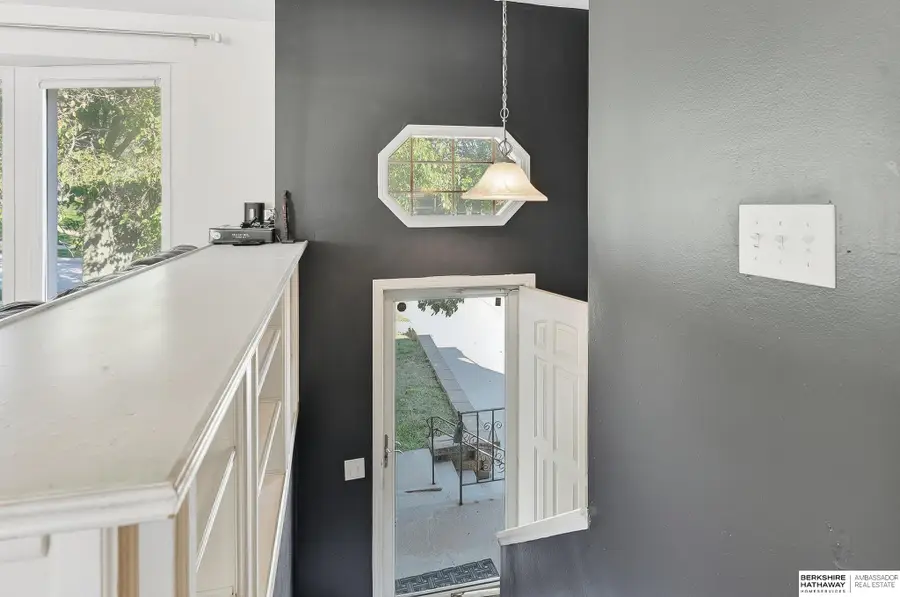 8624 N 81st Avenue, Omaha, NE 68122 - #3