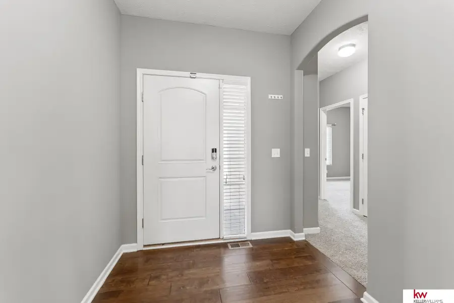 10609 S 111th Street, Papillion, NE 68046 - #3