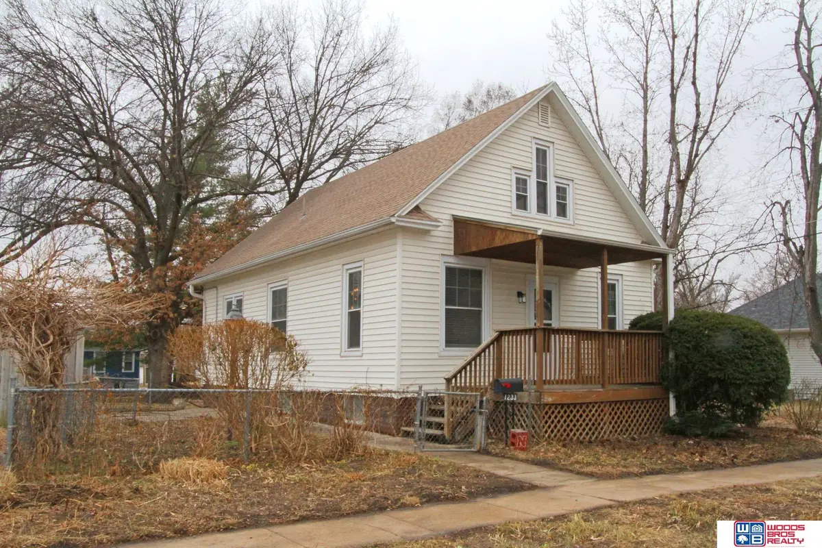 1233 Stillwater Avenue, Lincoln, NE 68502 - #1