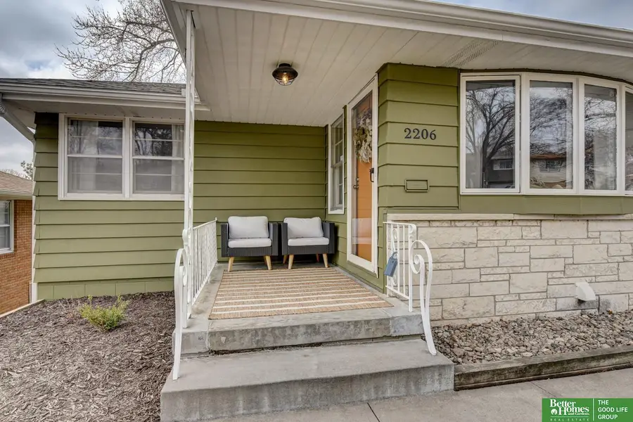 2206 S 46th Avenue, Omaha, NE 68106 - #2
