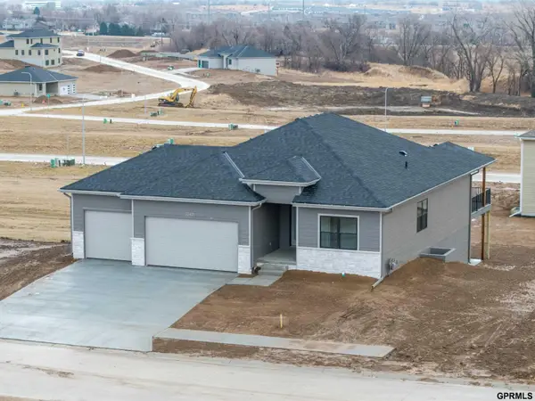 12421 S 89 Avenue, Papillion, NE 68046