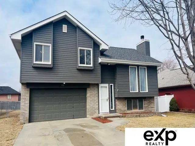 710 Diamond Lane, Papillion, NE 68133 - #2