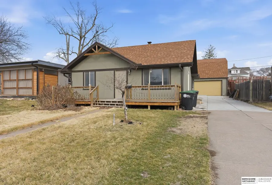 3944 Y Street, Omaha, NE 68107 - #2