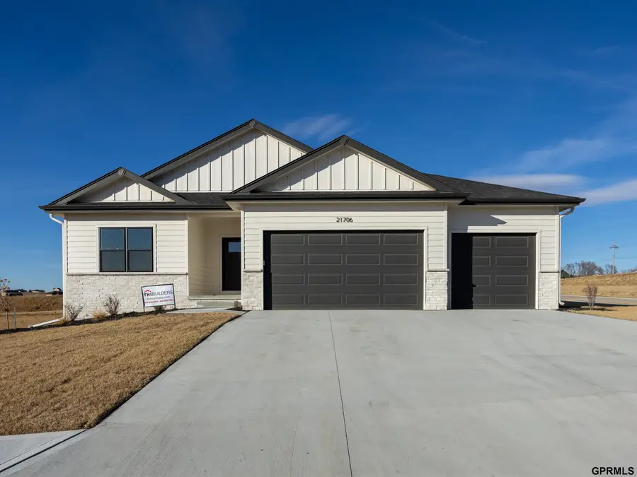 21706 Parkview Drive, Gretna, NE 68028 - #2