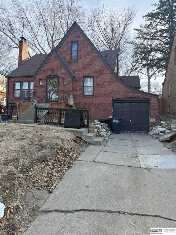 1901 N 50th Street, Omaha, NE 68104