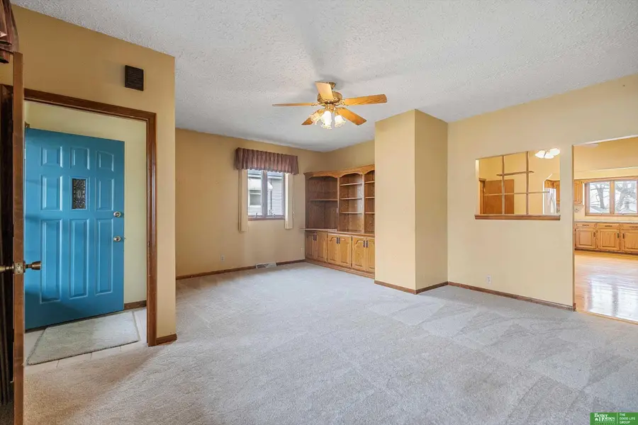 4323 S 39th Street, Omaha, NE 68107 - #3