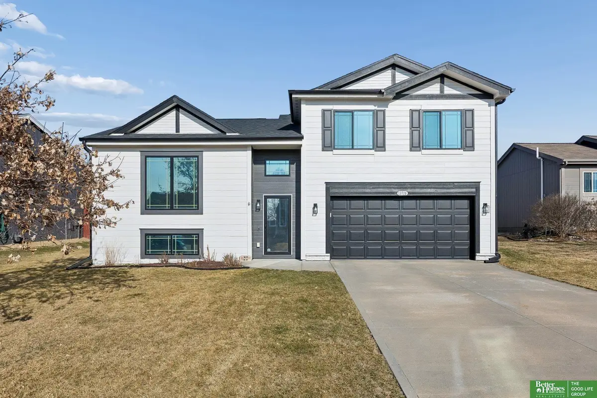 13715 S 44th Street, Bellevue, NE 68123 - #1