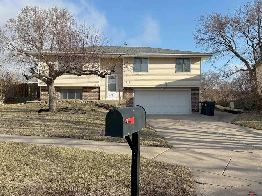730 W Sumner Circle, Lincoln, NE 68522 - #2