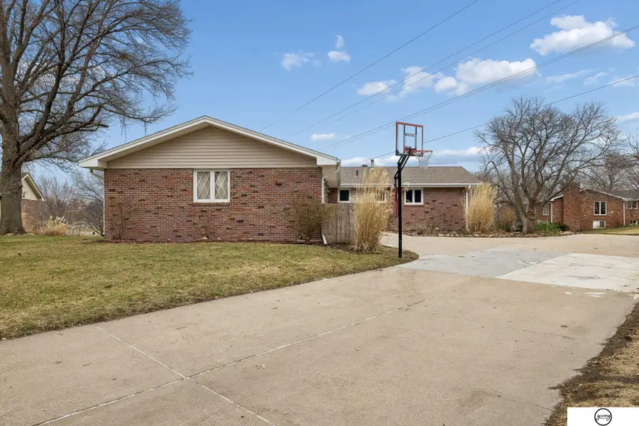 6131 Elkcrest Circle, Lincoln, NE 68516 - #2