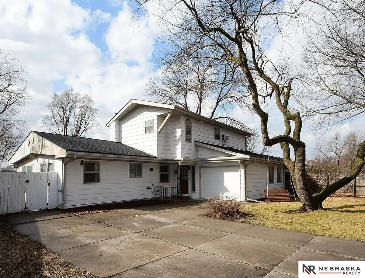 729 E Eldora Lane, Lincoln, NE 68505 - #1