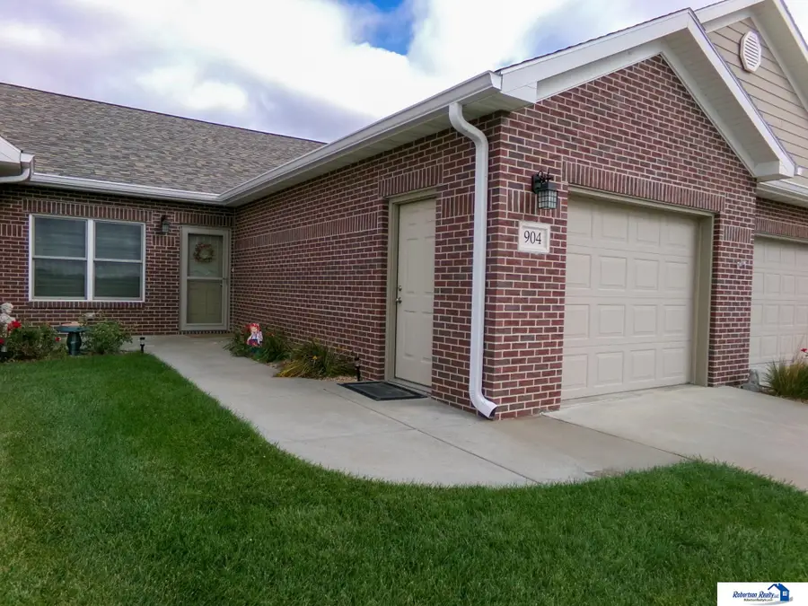 904 Meadow Street, Beatrice, NE 68310 - #3
