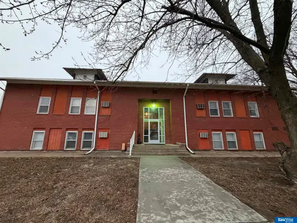 318 Walnut Street, Pleasant Dale, NE 68423