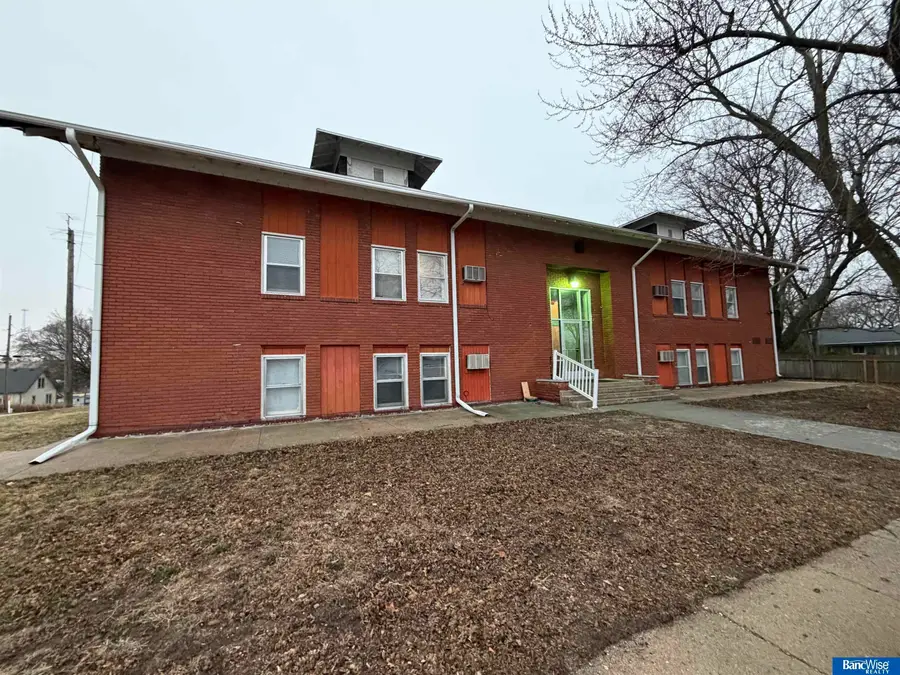 318 Walnut Street, Pleasant Dale, NE 68423 - #2