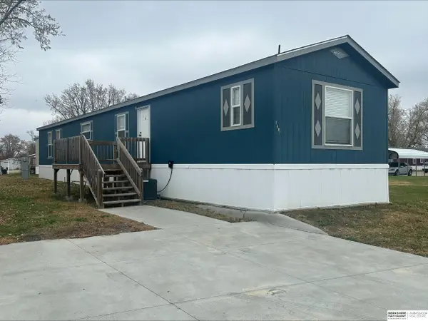 1407 W Commodore Boulevard, Lincoln, NE 68522