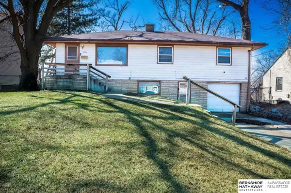 6724 N 37th Street, Omaha, NE 68112