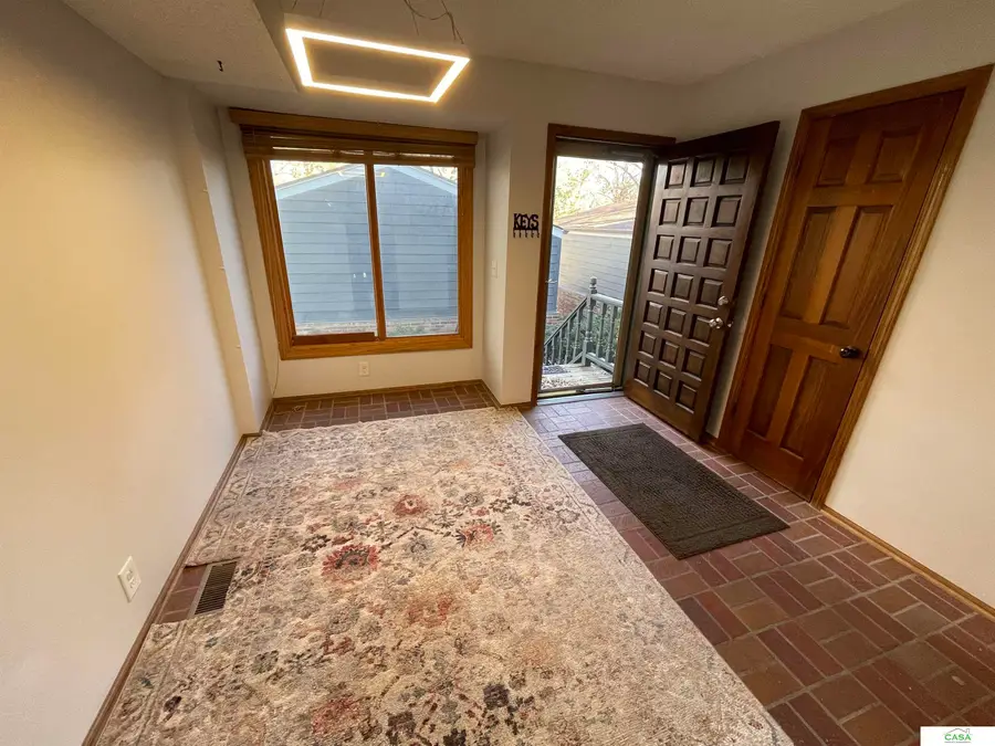 5809 Berkeley Drive #8, Lincoln, NE 68512 - #3