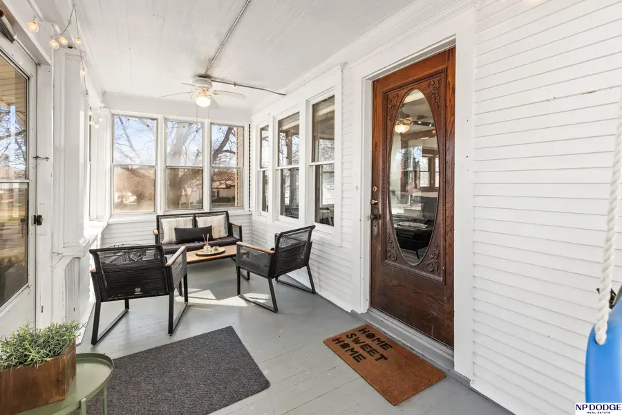 2356 S 35th Avenue, Omaha, NE 68105 - #2