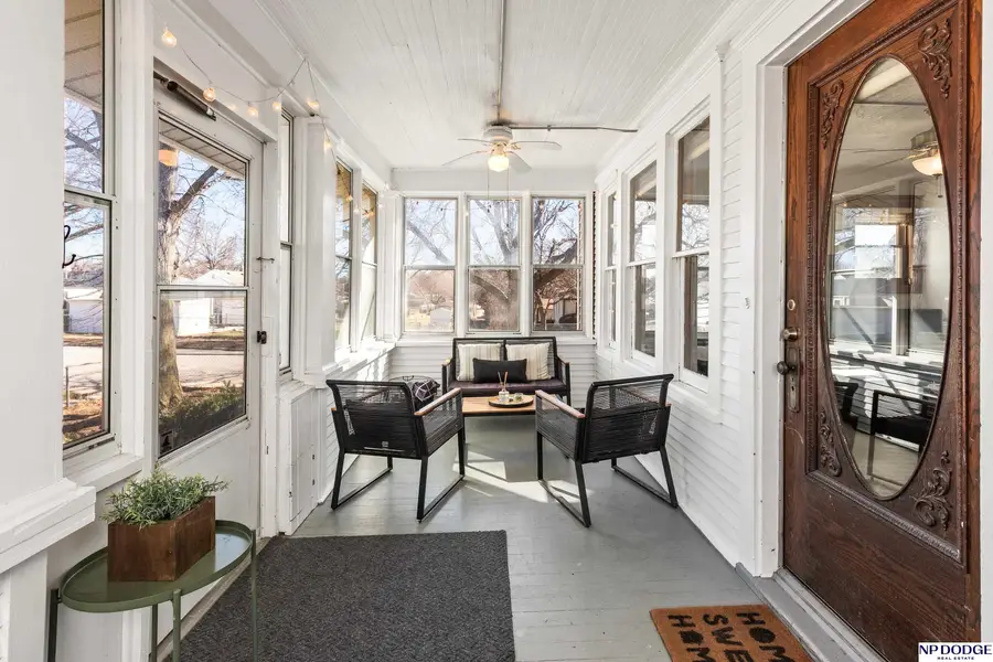 2356 S 35th Avenue, Omaha, NE 68105 - #3