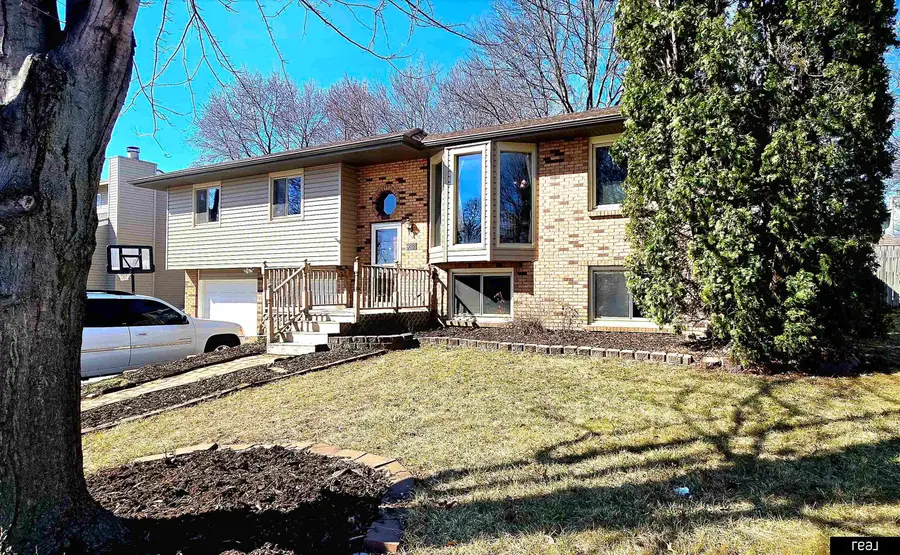 9802 23rd Street, Bellevue, NE 68123 - #2