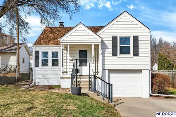 5032 Pierce Street, Omaha, NE 68106