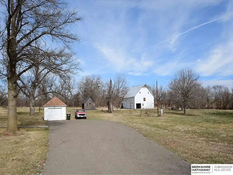 2162 County Road A, Ceresco, NE 68017 - #2