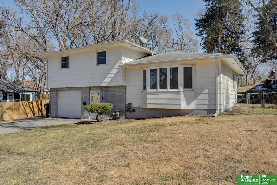 5205 N 48th Street, Omaha, NE 68104 - #2