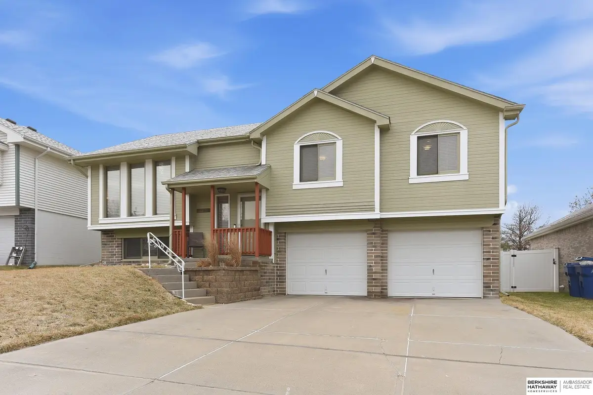 8401 Hanover Street, Omaha, NE 68122 - #1