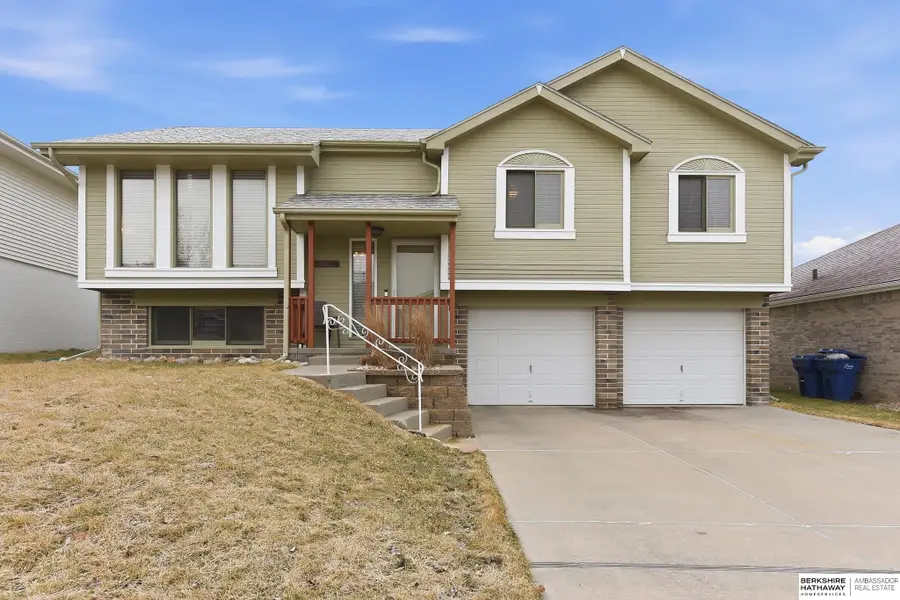 8401 Hanover Street, Omaha, NE 68122 - #2