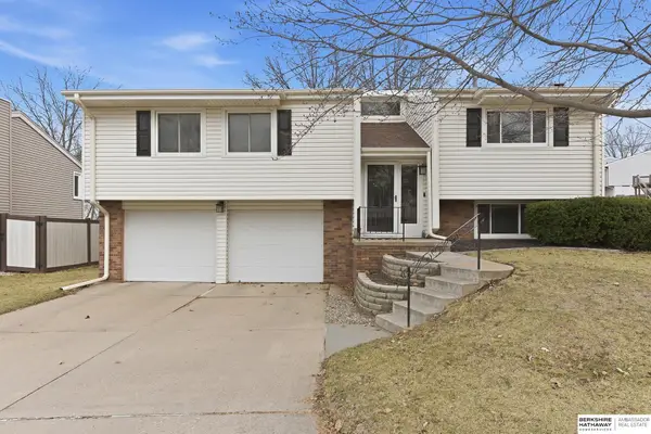 14604 Walnut Grove Drive, Omaha, NE 68137